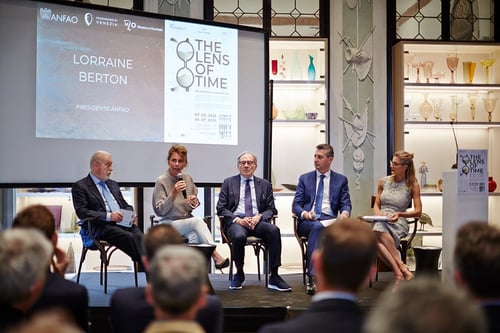 ANFAO inaugura a Venezia “The Lens Of Time”, la mostra che racconta la storia dell’occhiale tra arte, design e innovazione