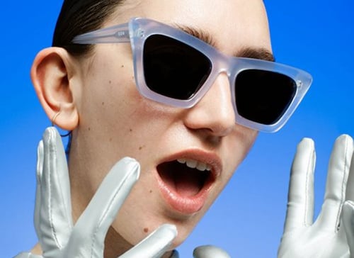 La campagna di comunicazione di Komono vede il cambiamento come un elemento positivo.