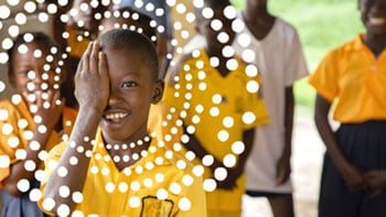 1907_Sightsavers-Smol-at-an-eye-screening-test-in-Greenville-Liberia-with-Eye-Health-Equals-visuals-580x326