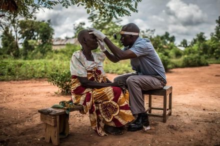 Fielmann supporta l'assocazione benefica CBM e il Blind Date Tour