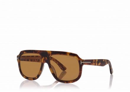 Tom Ford va in Giappone