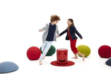 An adv campaign developed… around a dot