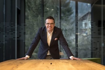 Pramaor joins the international Elite programme