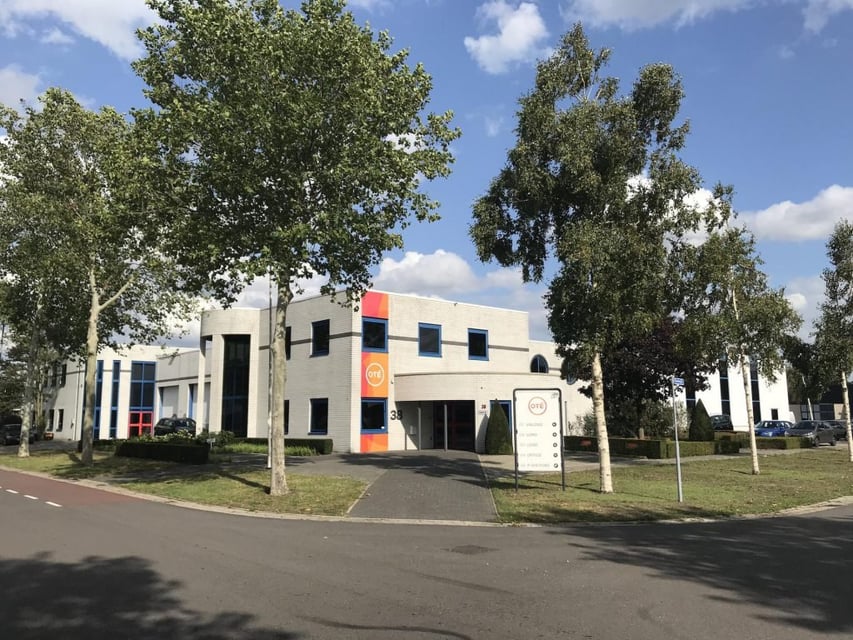 Safilens announces a new partnership agreement with the Dutch firm Oté