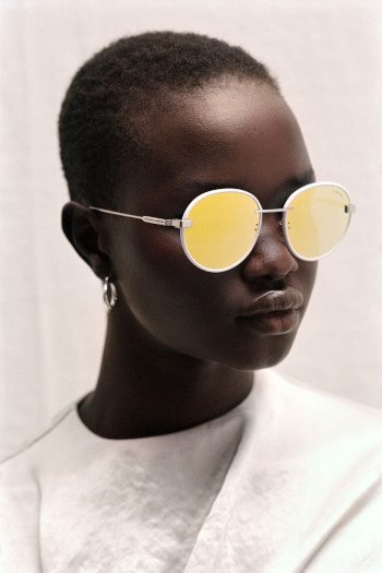 Rimowa entra nell’eyewear con Thélios.