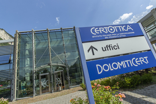 Grazie a Certottica il connubio ottica e tessile diventa realtà.