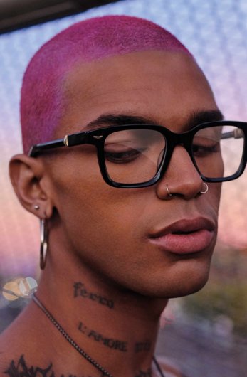 Police ridefinisce il proprio posizionamento