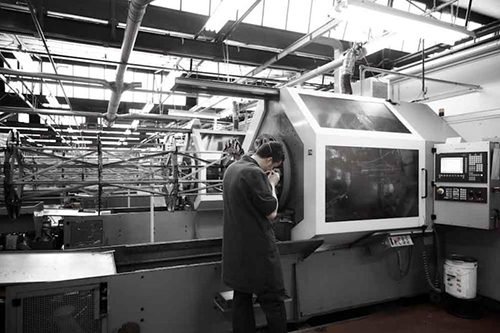 Visottica Comotec acquires Eurodecori.