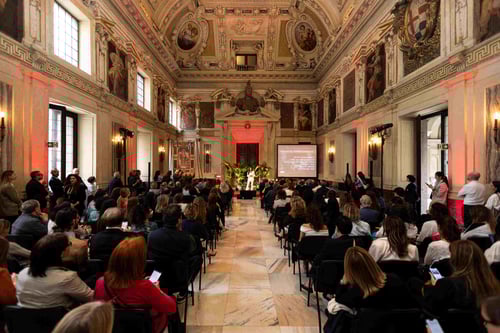 Commissione Difesa Vista: Dietro lo sguardo - Dove la bellezza incontra la vista