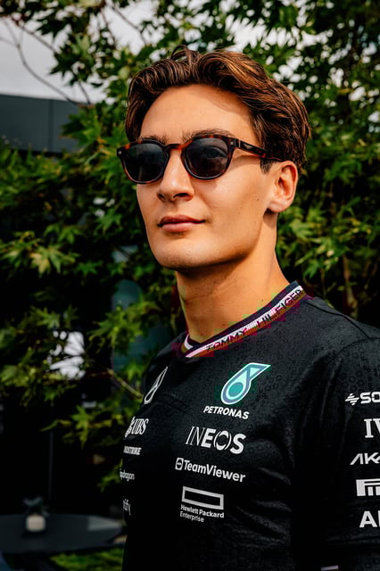 Police X George Russell