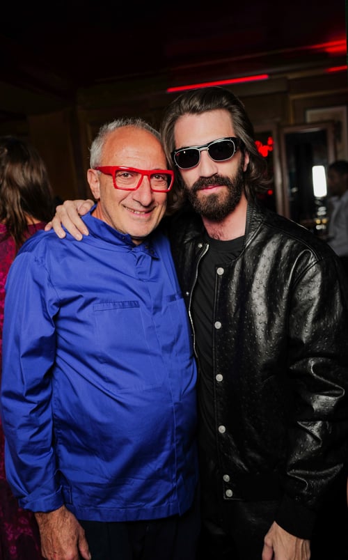 Alain Mikli x Ray-Ban: una capsule collection esclusiva che unisce avanguardia e iconografia pop