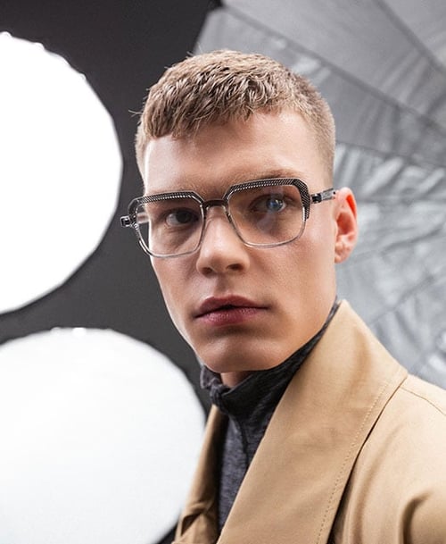 Il brand italiano ha stretto una collaborazione con HOET Eyewear