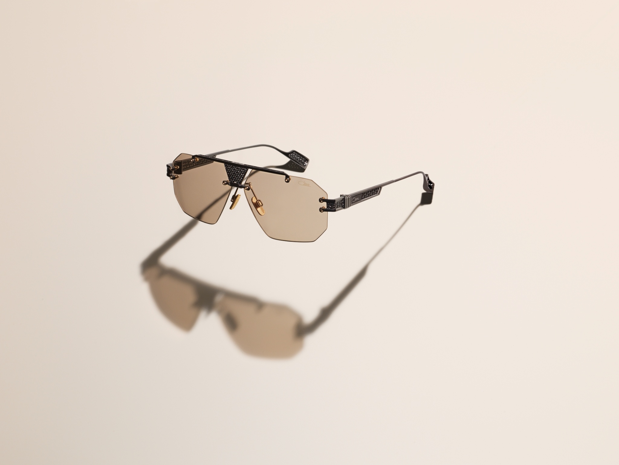 CAZAL Eyewear lancia un nuovo segmento: ERA360° – Design in ogni dimensione