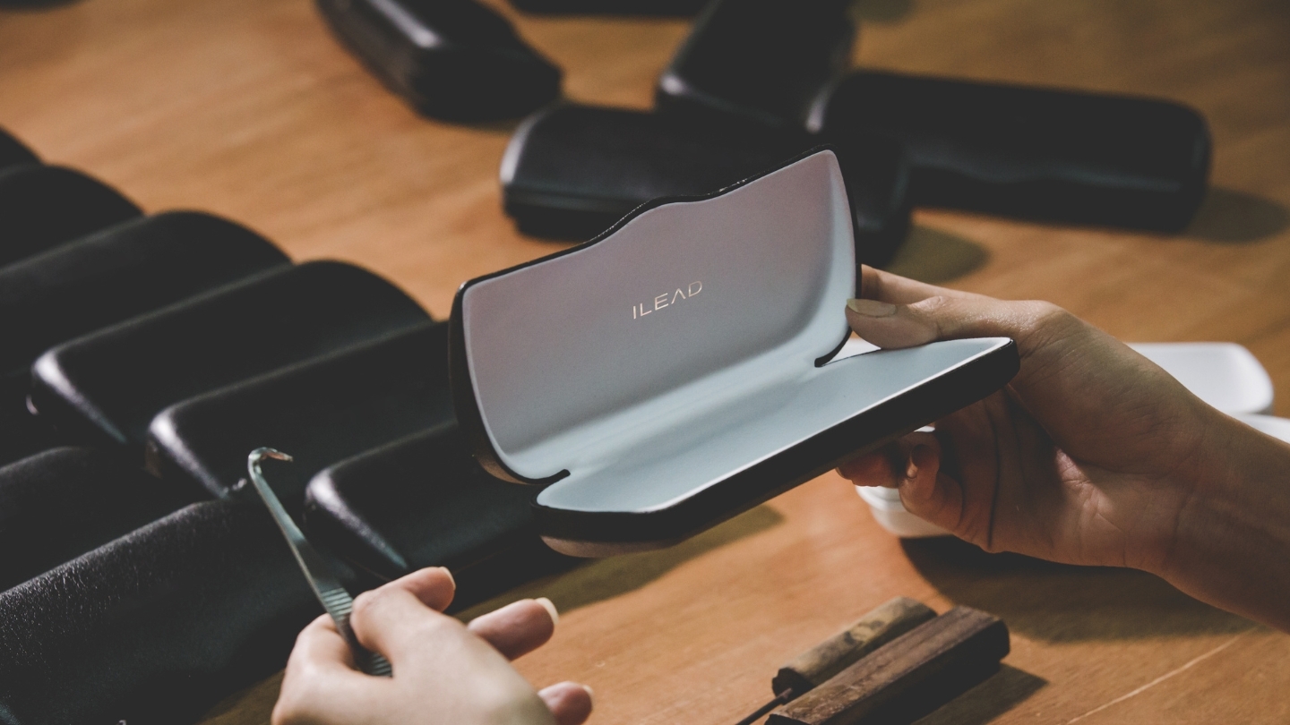 ILEAD presenta gli occhiali realizzati con materiali eco-sostenibili