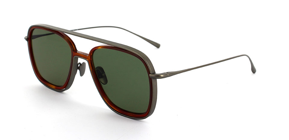 Qstom: a versatile, gentleman’s eyewear concept